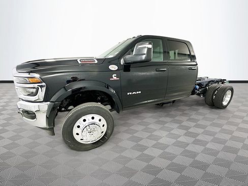 New 2026 RAM 4500 4x4 Crew Cab DRW image 22