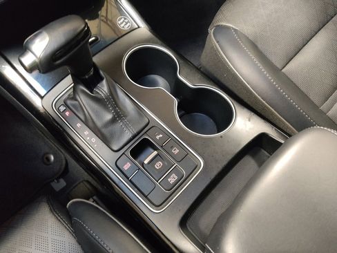 Used 2019 Kia Sorento SX FWD image 26