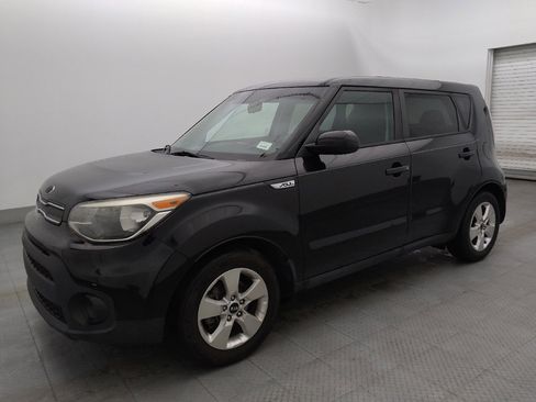 Used 2019 Kia Soul FWD image 2
