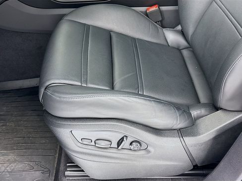 Certified 2025 Porsche Cayenne GTS image 14
