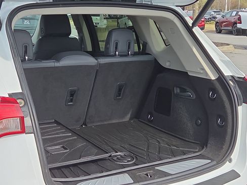 Certified 2020 Buick Envision Essence w/ LPO, Active Package image 8