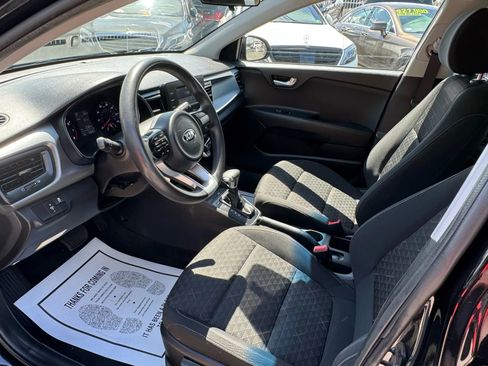 Used 2019 Kia Rio LX image 9
