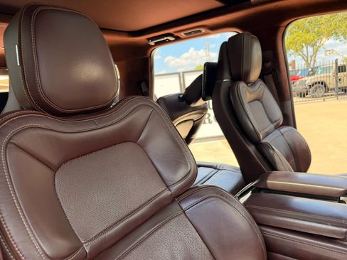 Used 2019 Lincoln Navigator Black Label w/ Cargo Package AWD/4WD image 23