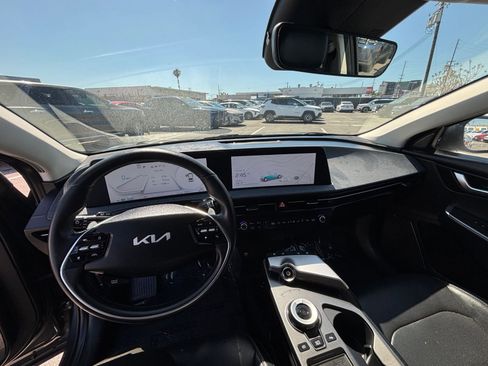 Used 2023 Kia EV6 Wind image 40