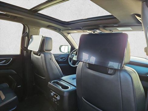 Used 2024 GMC Yukon XL AT4 w/ Technology Package image 25