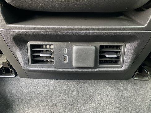 Used 2024 GMC Sierra 1500 SLT image 24