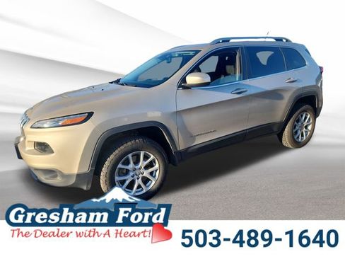 Used 2015 Jeep Cherokee Latitude image 1
