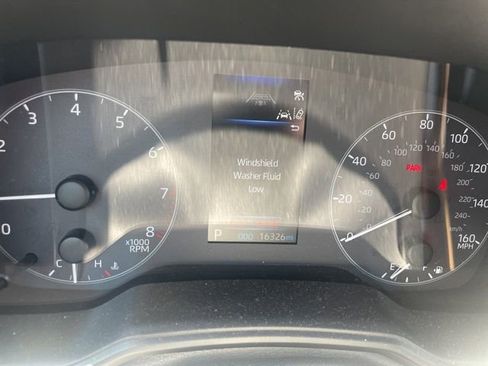 Used 2025 Toyota Corolla Cross L FWD image 11