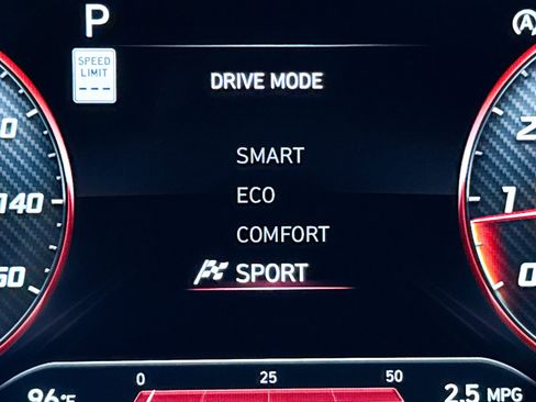 Used 2023 Hyundai Palisade Calligraphy image 11