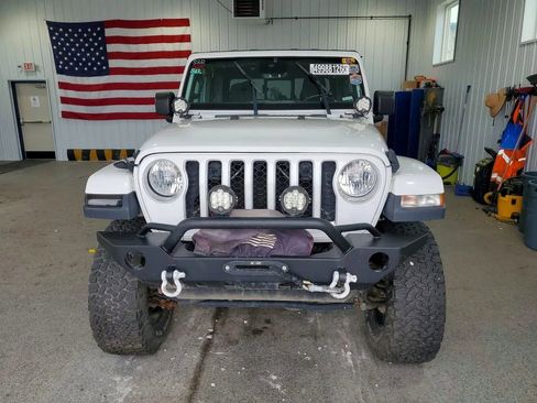 Used 2020 Jeep Gladiator Overland AWD/4WD image 5