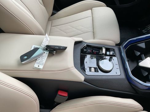 Certified 2025 BMW X3 xDrive30i w/ Premium Package image 34