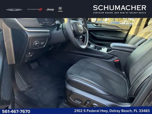 New 2025 Jeep Grand Cherokee L Altitude RWD image 12