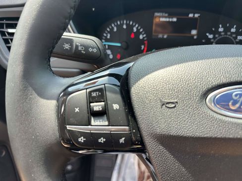 Certified 2022 Ford Escape SEL AWD/4WD image 32