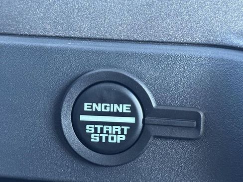 New 2025 Ford Bronco Badlands image 28