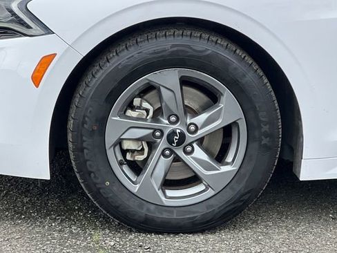 Used 2023 Kia K5 LXS image 32