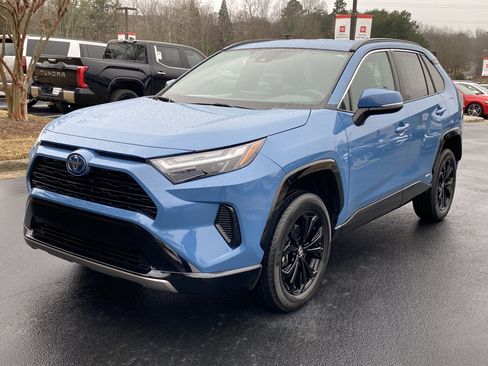 Certified 2024 Toyota RAV4 SE image 1