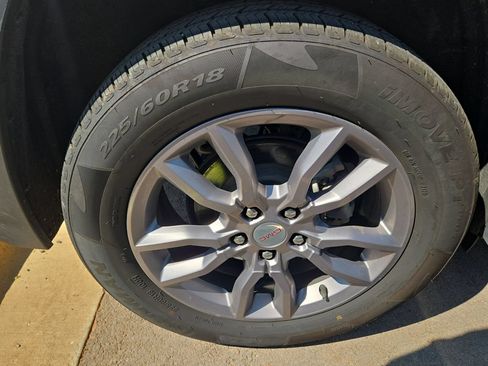 Used 2024 GMC Terrain SLT FWD image 5