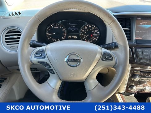 Used 2014 Nissan Pathfinder Platinum w/ Platinum Premium Package image 18