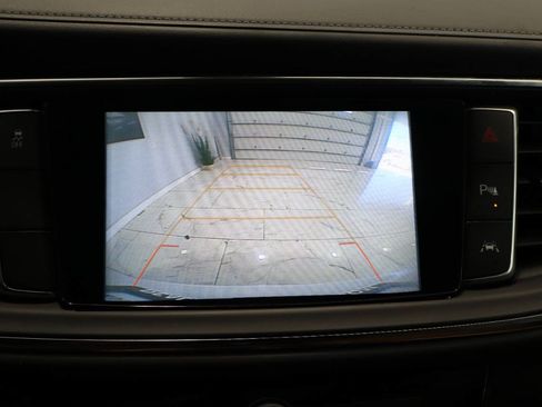 Used 2018 Buick Enclave Premium FWD image 23