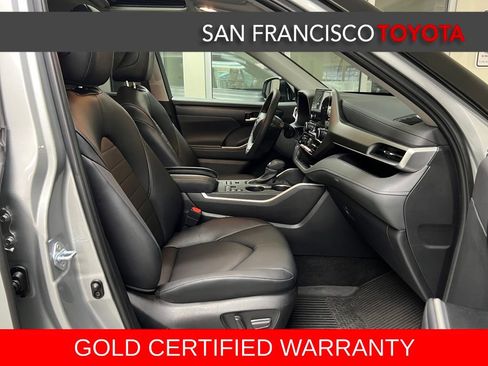 Certified 2025 Toyota Highlander XLE image 20