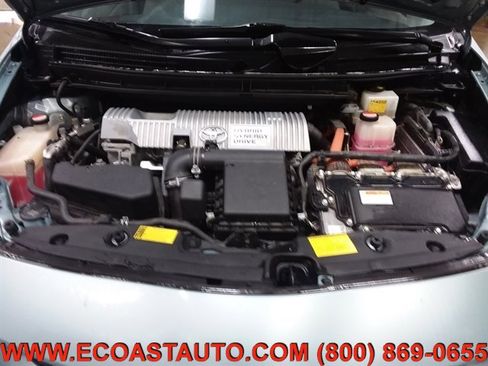 Used 2014 Toyota Prius Two image 9