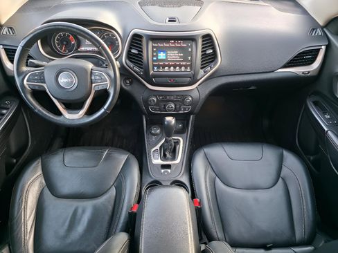 Used 2016 Jeep Cherokee Limited image 18