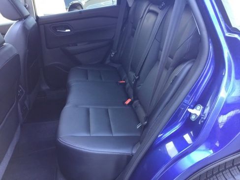 Used 2022 Nissan Rogue SL w/ SL Premium Package image 18