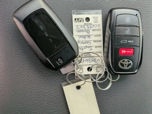 Used 2025 Toyota Camry LE w/ Convenience Package FWD image 35