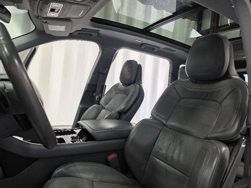 Used 2020 Lincoln Aviator Reserve w/ Equipment Group 201A RWD image 9