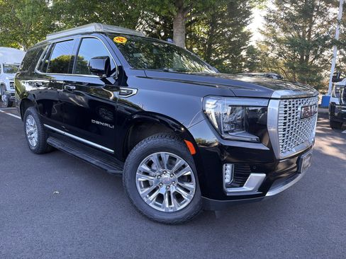 Used 2024 GMC Yukon Denali AWD/4WD image 2