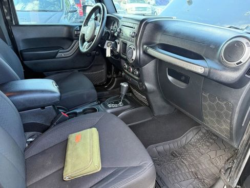 Used 2016 Jeep Wrangler Sport image 13