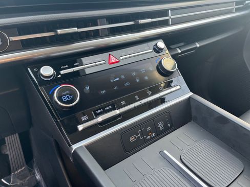 Used 2025 Hyundai Santa Fe SEL image 18