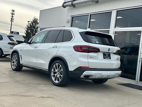Certified 2022 BMW X5 xDrive45e image 9