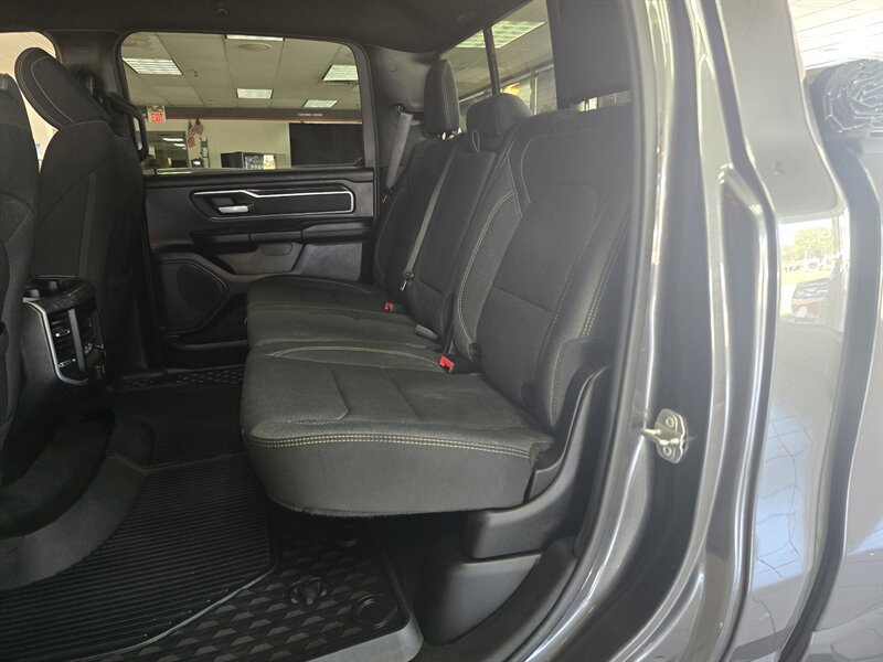 Used 2022 RAM 1500 Big Horn AWD/4WD image 12