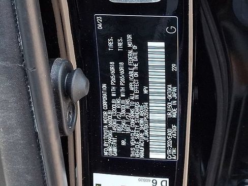 Certified 2023 Lexus GX 460 Premium w/ Premium Package AWD/4WD image 28