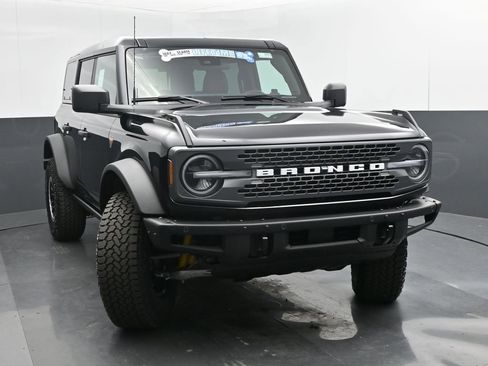 New 2026 Ford Bronco Badlands image 8
