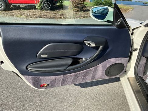 Used 2001 Porsche Boxster Base image 14