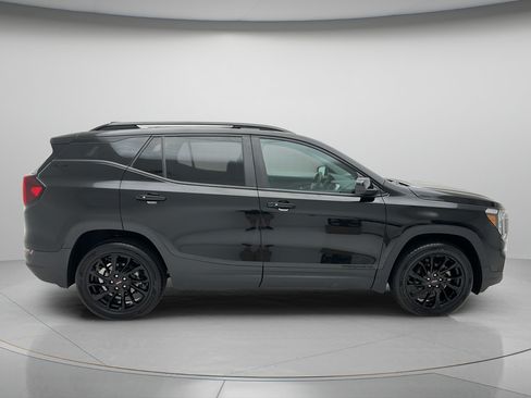 Used 2023 GMC Terrain SLE w/ Driver Convenience Package AWD/4WD image 6