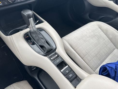 Certified 2023 Honda HR-V LX image 26
