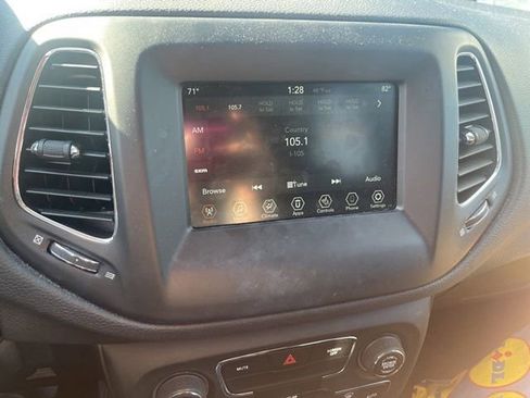 Used 2020 Jeep Compass Latitude w/ Popular Equipment Group image 9