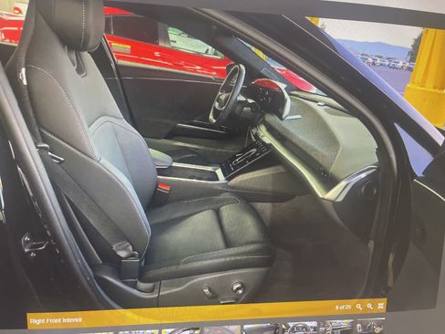 Used 2024 Lucid Air Touring image 7