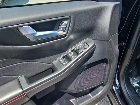 Used 2022 Ford Escape SEL w/ SEL Stealth AWD Package image 11
