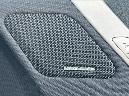 Used 2025 BMW iX xDrive50 w/ Sport Package image 23