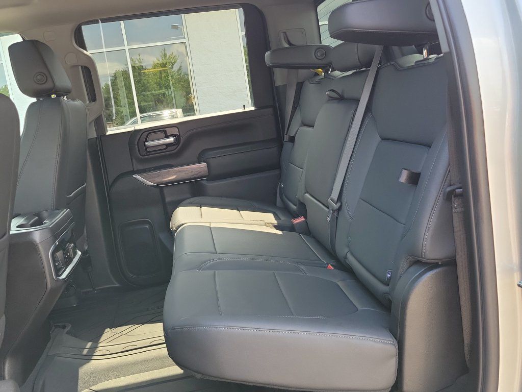 Used 2022 Chevrolet Silverado 2500 LTZ w/ LTZ Plus Package AWD/4WD image 35