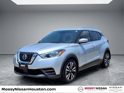 Used 2020 Nissan Kicks SV FWD image 4