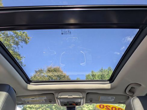 Used 2020 GMC Terrain Denali w/ Denali Premium Package image 19