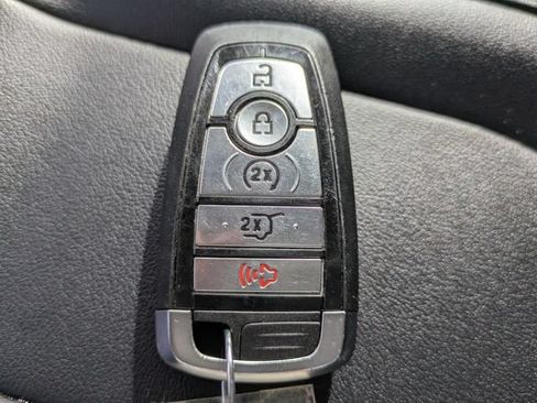 Used 2025 Ford Expedition Max Platinum AWD/4WD image 29