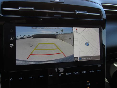 Used 2023 Hyundai Santa Cruz SEL Premium image 19