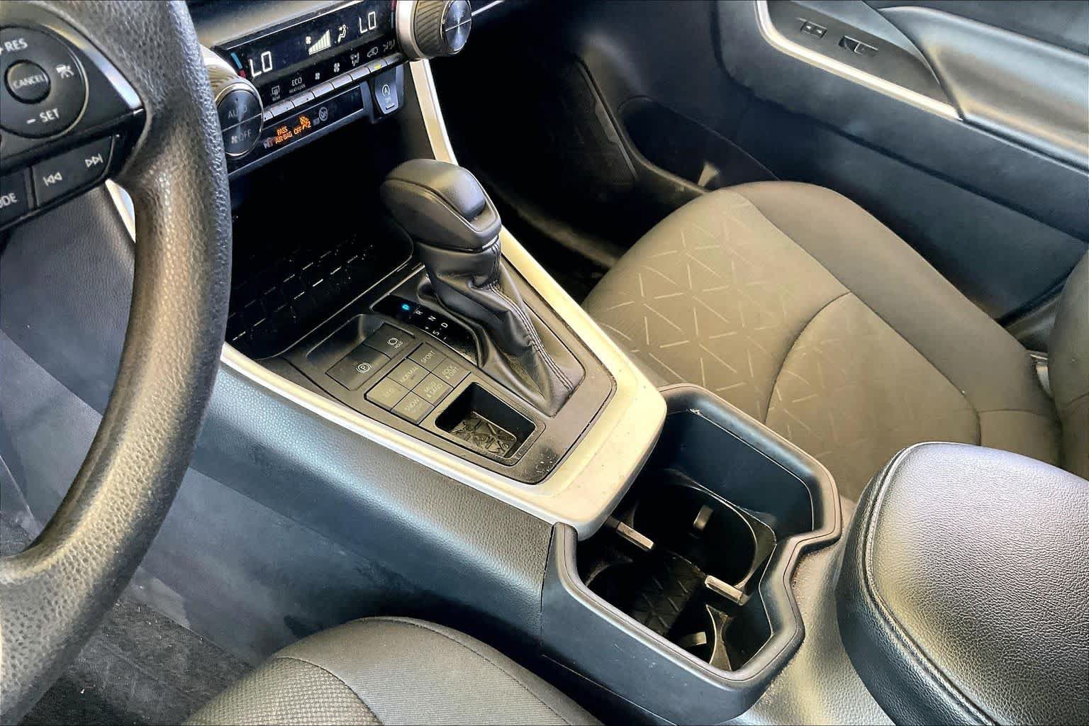 Used 2024 Toyota RAV4 XLE w/ Convenience Package AWD/4WD image 15