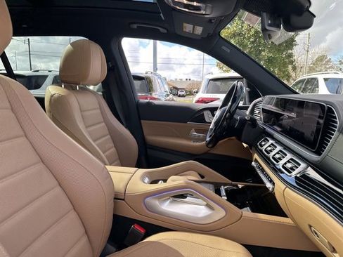 Used 2024 Mercedes-Benz GLS 580 4MATIC image 38